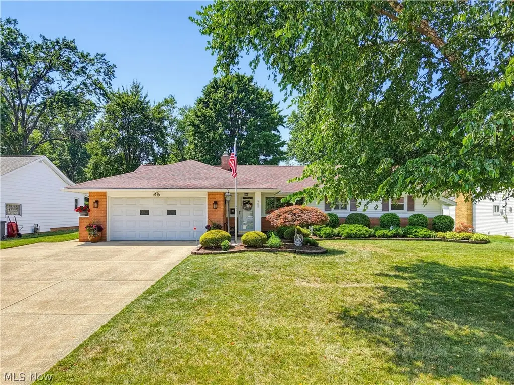 988 Cranbrook Drive, Highland Heights, OH 44143 - #1