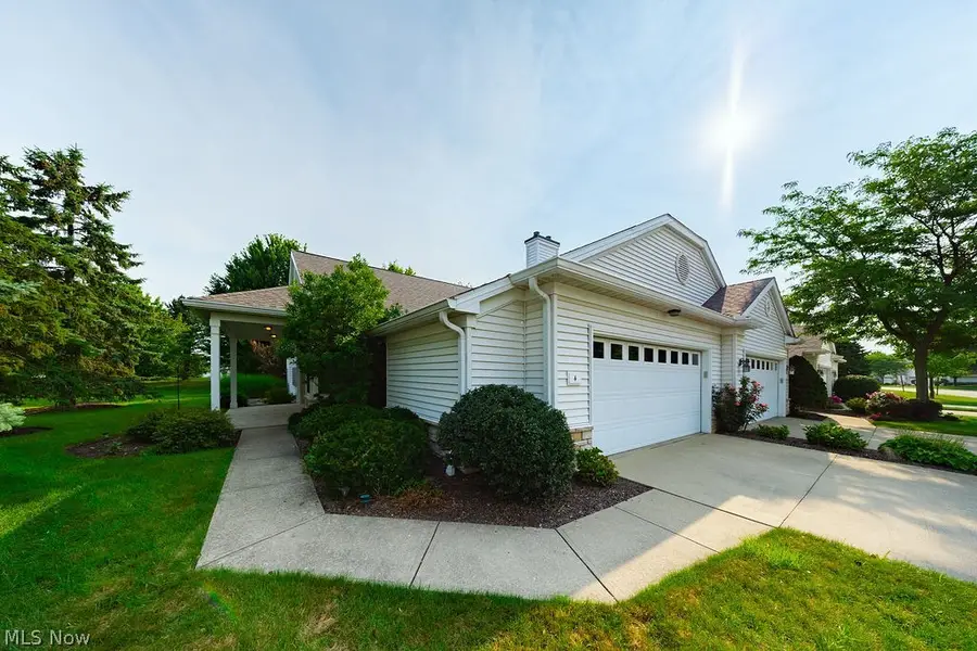 4 Whitaker Cove, Avon Lake, OH 44012 - #3