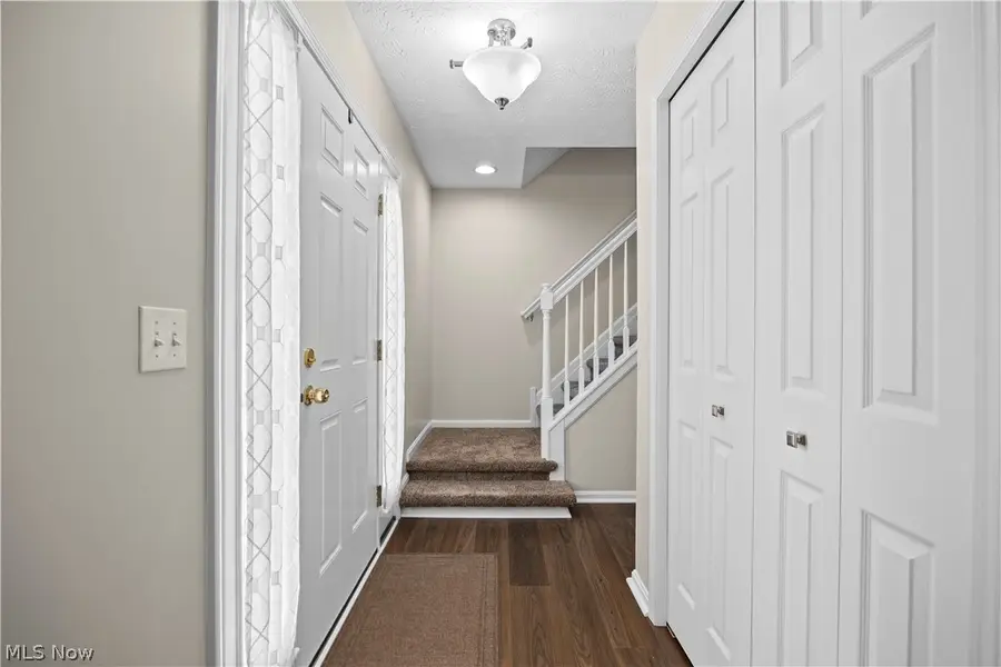 732 Oakdale Circle, Elyria, OH 44035 - #3