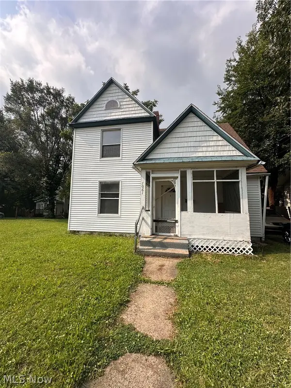 1061 Ackley Street, Akron, OH 44306