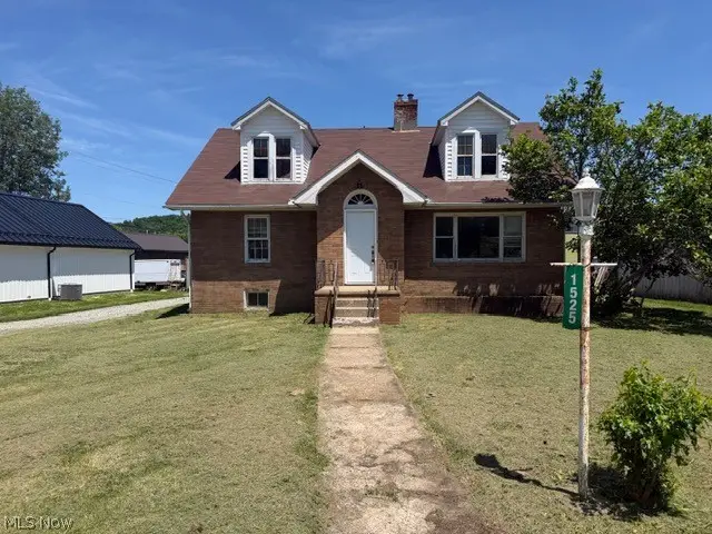 1525 Roanoke Avenue, Uhrichsville, OH 44683 - #3