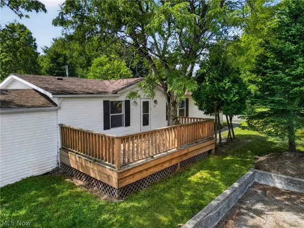 6835 Richmond Road #14, Glenwillow, OH 44139