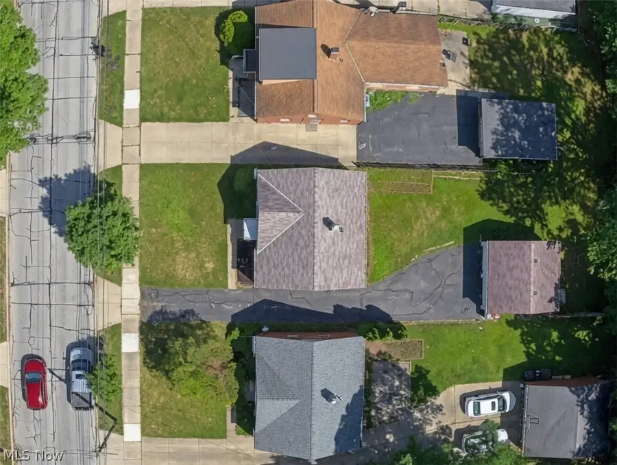 1551 Winchester Road, Lyndhurst, OH 44124 - #3