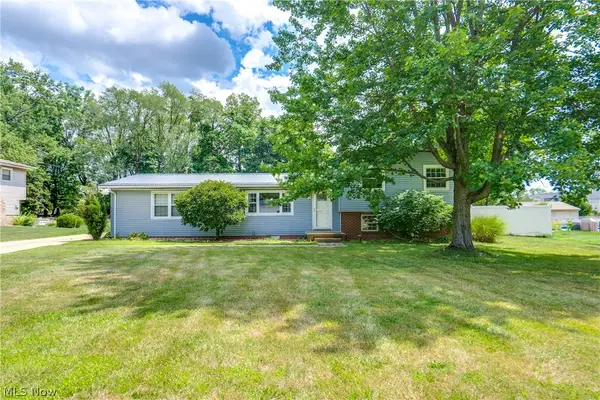 7320 Lourelton Nw Avenue, North Canton, OH 44720