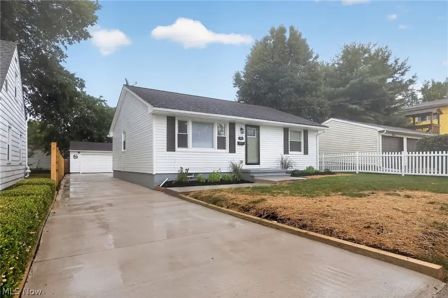 2711 7th Street, Cuyahoga Falls, OH 44221 - #2