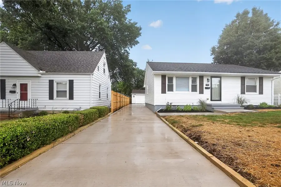 2711 7th Street, Cuyahoga Falls, OH 44221 - #3