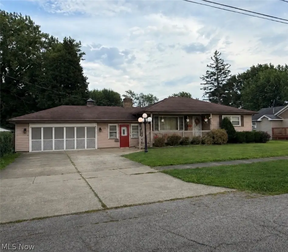 578 Sandusky Street, Conneaut, OH 44030 - #1