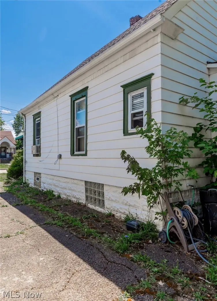 1128 W 19th Street, Lorain, OH 44052 - #2