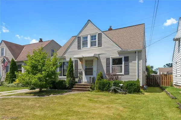 9326 Outlook Drive, Brooklyn, OH 44144