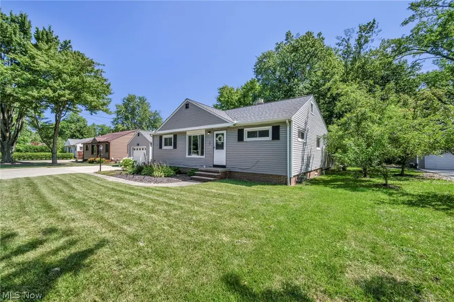 6033 Stearns Road, North Olmsted, OH 44070 - #2