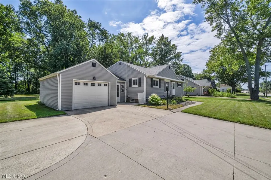 6033 Stearns Road, North Olmsted, OH 44070 - #3