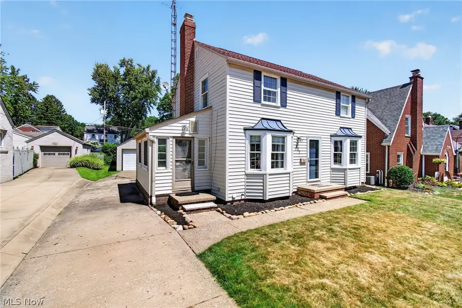327 32nd Nw Street, Canton, OH 44709 - #2