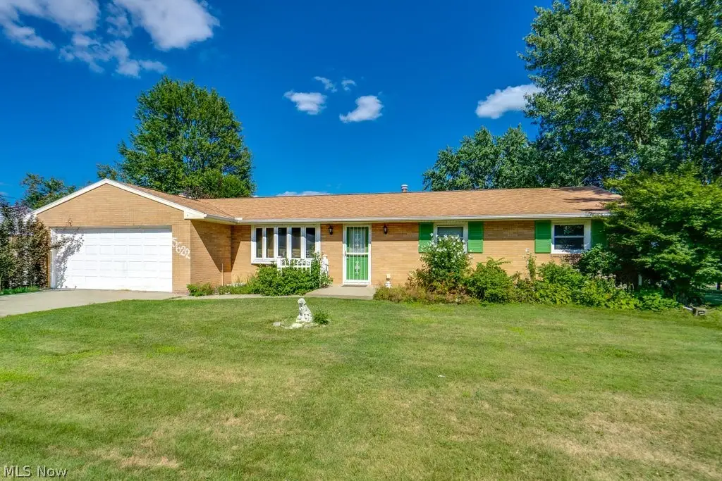 5622 Brentwood Nw Avenue, North Canton, OH 44720 - #1