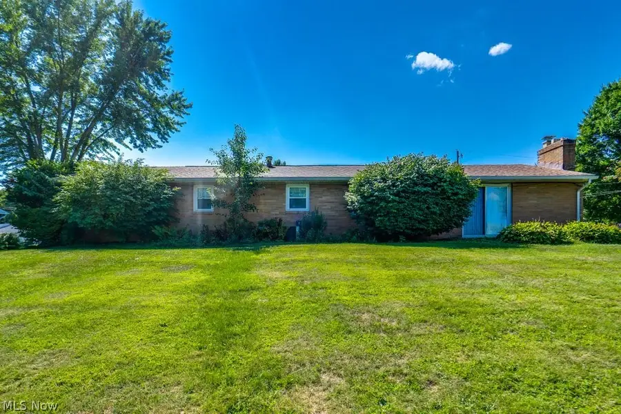 5622 Brentwood Nw Avenue, North Canton, OH 44720 - #3