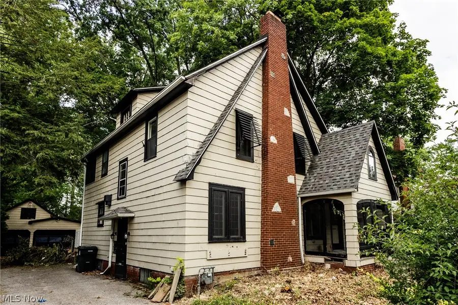 858 Roanoke Road, Cleveland Heights, OH 44121 - #2