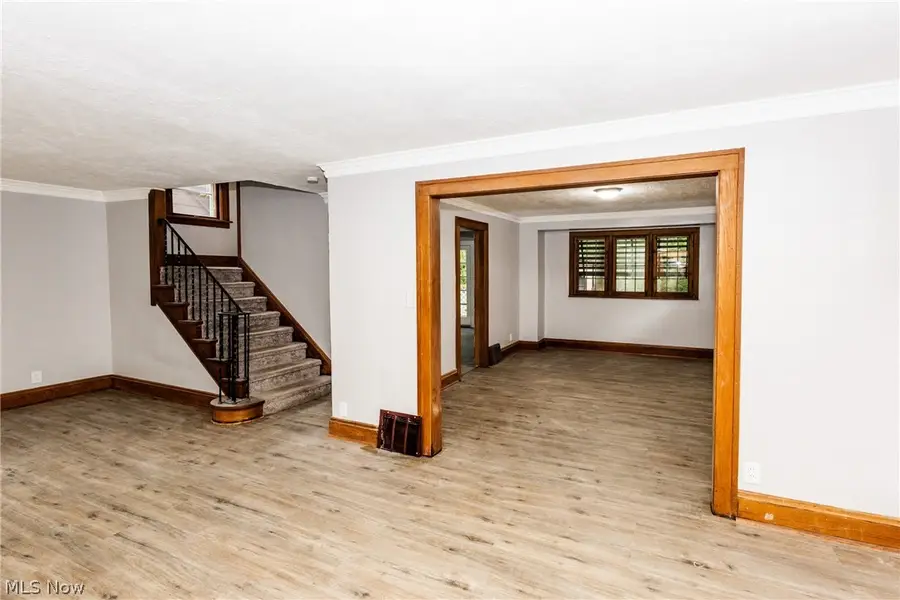 858 Roanoke Road, Cleveland Heights, OH 44121 - #3