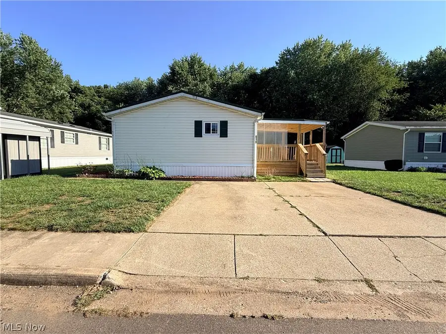 610 Sandpiper Lane, New Philadelphia, OH 44663 - #2