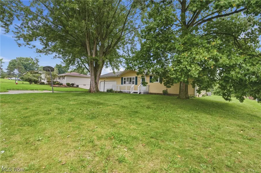 6965 Glenmere Ne Avenue, Canton, OH 44721 - #3