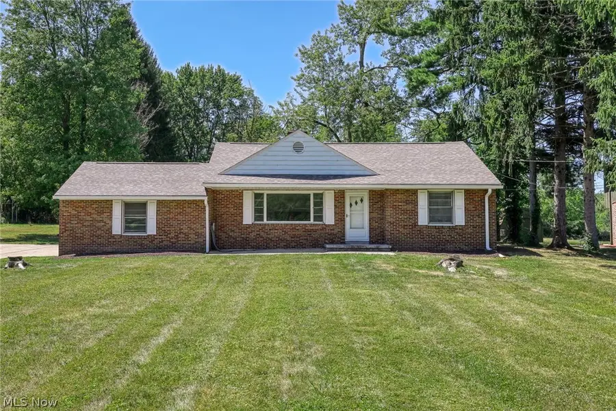 7570 Richmond Road, Oakwood, OH 44146 - #2