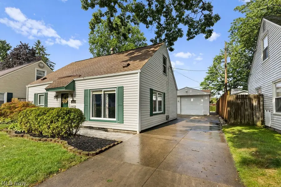1960 Tudor Street, Cuyahoga Falls, OH 44221 - #2