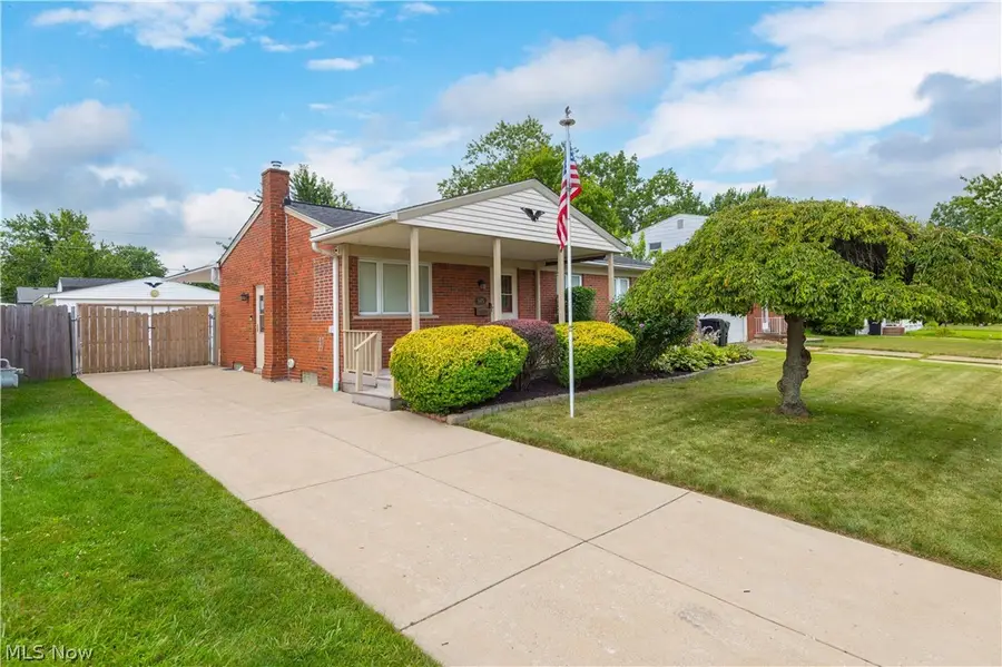 845 Jamestown Avenue, Elyria, OH 44035 - #2