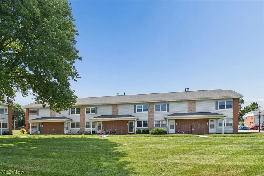 219 Buckeye Circle, Columbus, OH 43217 - #2