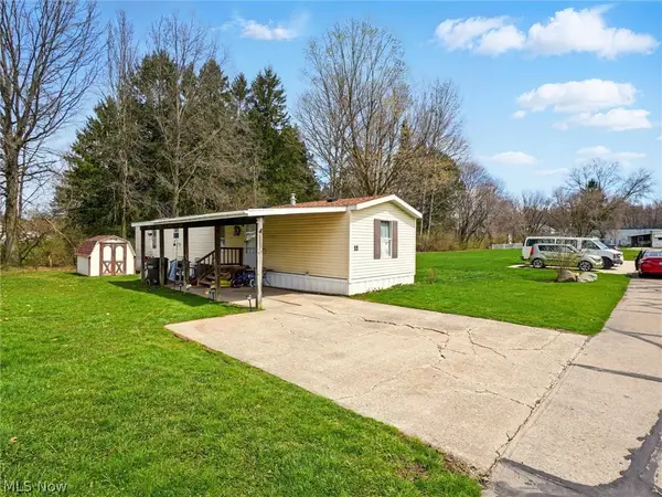 11 Caroll Avenue, Orwell, OH 44076