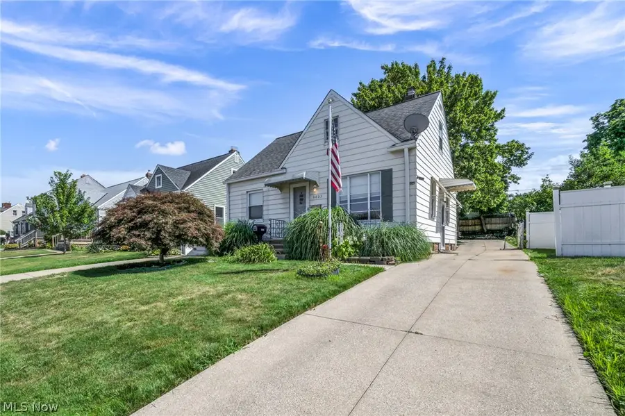 6803 Ridgewood Avenue, Parma, OH 44129 - #2