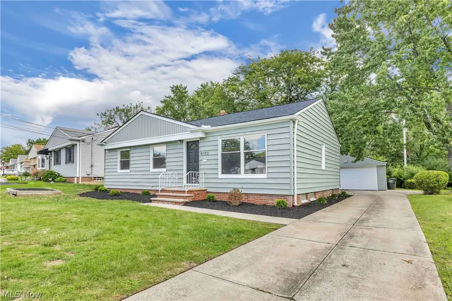 4193 Eastwood Lane, Warrensville Heights, OH 44122 - #2