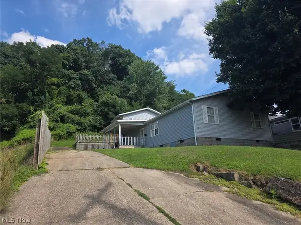 910 26th Street, Huntington, WV 25703
