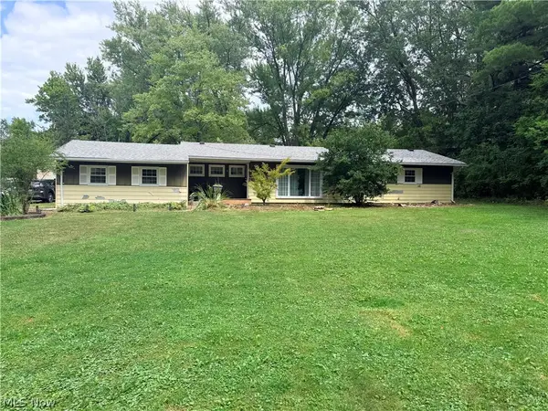 11941 Hawthorne Drive, Northfield, OH 44067