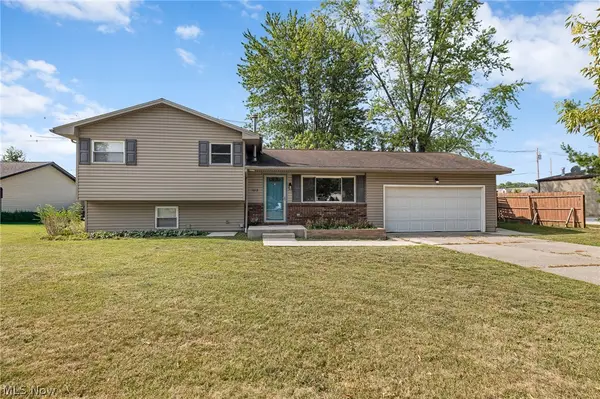 1012 Vivian Drive, Grafton, OH 44044