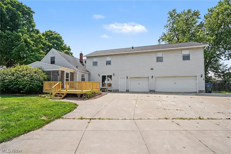 2590 21st Street, Cuyahoga Falls, OH 44223 - #2