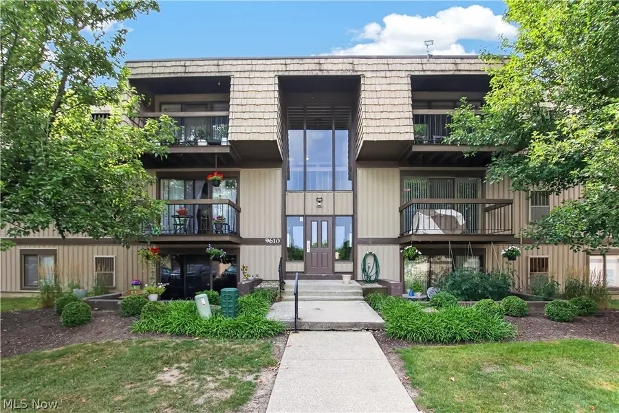 9610 Cove Drive #B23, North Royalton, OH 44133 - #2