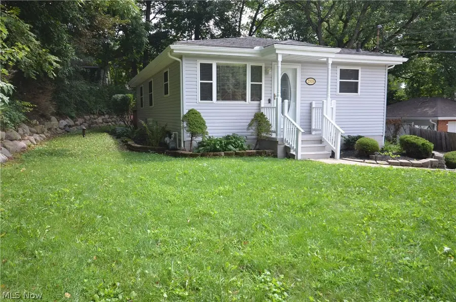 2910 Farmdale Road, Akron, OH 44312 - #3