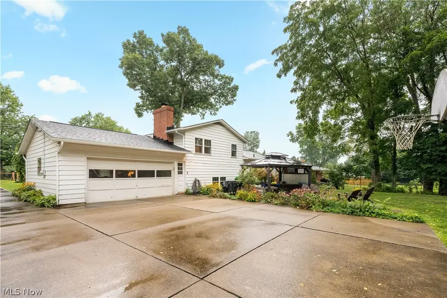 1341 Applegrove Ne Street, Canton, OH 44721 - #3