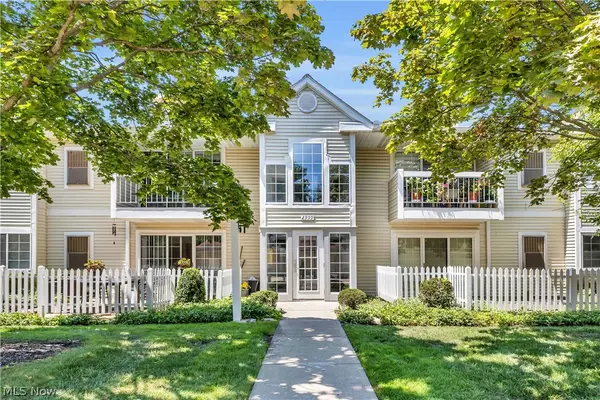 2999 S Bay Drive #F8, Westlake, OH 44145