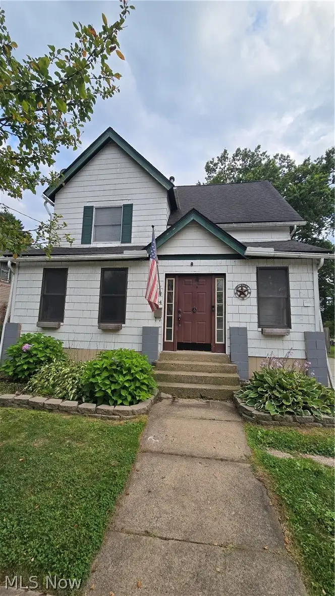 504 E Riddle Avenue, Ravenna, OH 44266 - #1