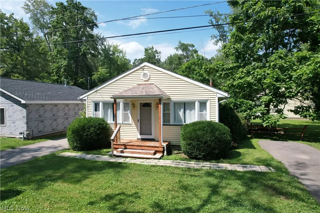 17448 Laurel Avenue, Lake Milton, OH 44429 - #1