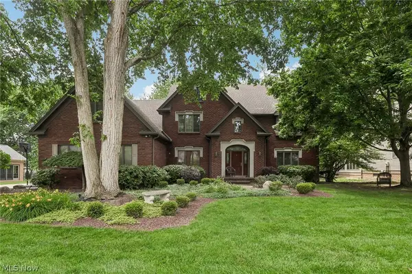 8615 Raintree Run, Poland, OH 44514