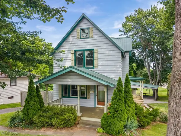 957 Cleveland Avenue, Amherst, OH 44001