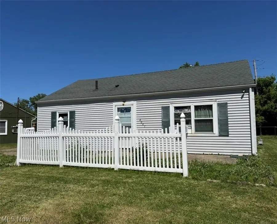 4047 Tacoma Avenue, Lorain, OH 44055 - #2