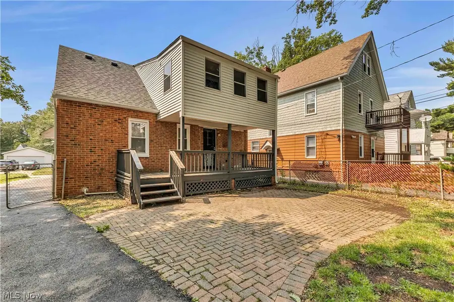 900 Eloise Drive, Cleveland Heights, OH 44112 - #3