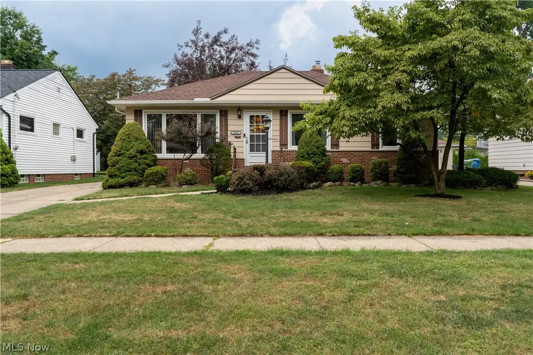 6300 Mandalay Drive, Parma Heights, OH 44130 - #1