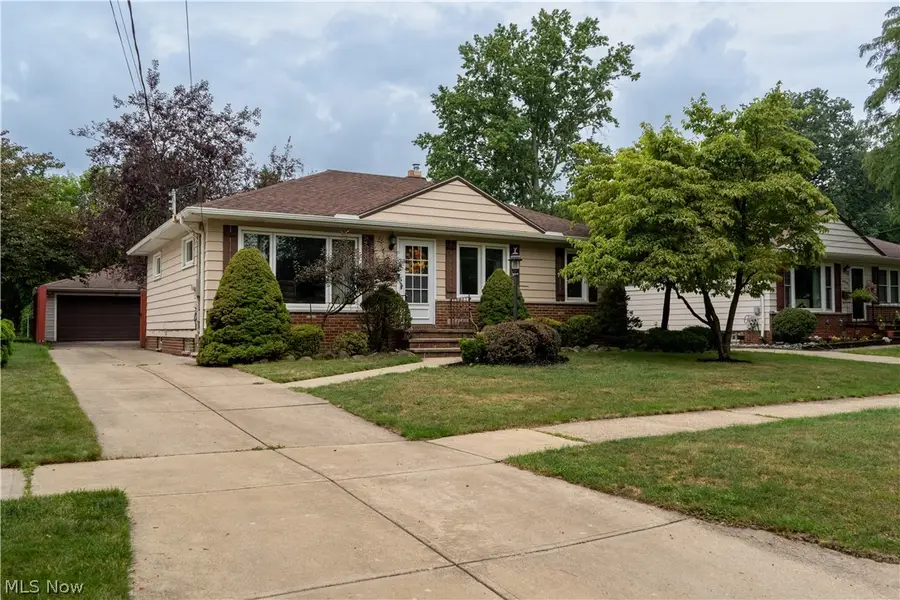 6300 Mandalay Drive, Parma Heights, OH 44130 - #3