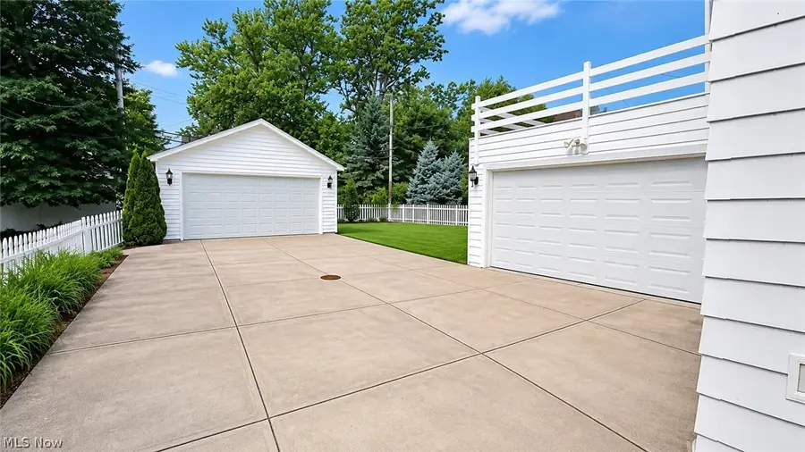 34 E 211th Street, Euclid, OH 44123 - #2