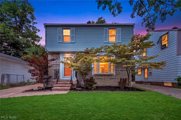 16810 Seneca Avenue, Lakewood, OH 44107