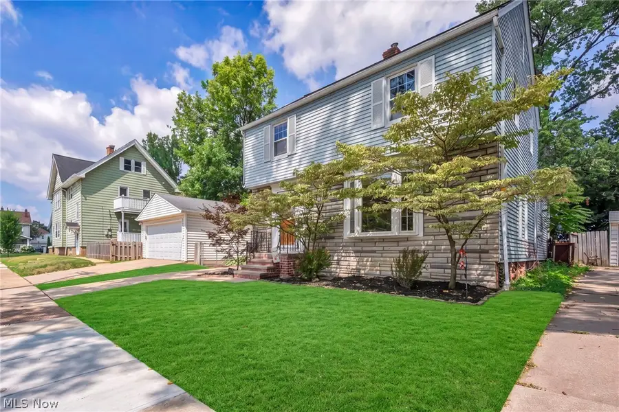 16810 Seneca Avenue, Lakewood, OH 44107 - #2