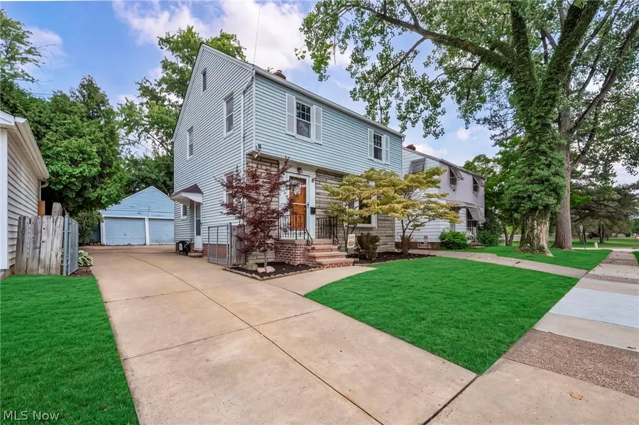 16810 Seneca Avenue, Lakewood, OH 44107 - #3