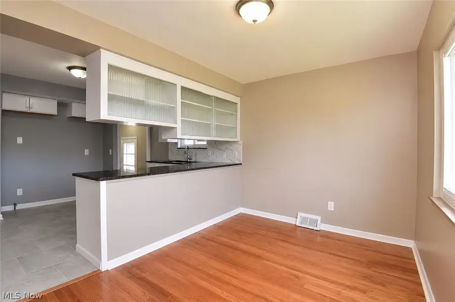 5250 E 135th Street, Garfield Heights, OH 44125 - #3